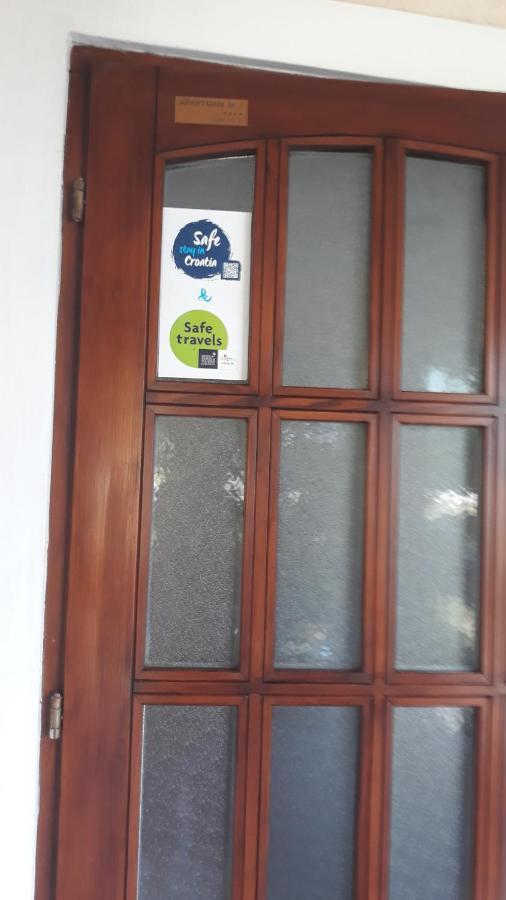 Apartment Branko With Free Parking อิตชิชี ภายนอก รูปภาพ